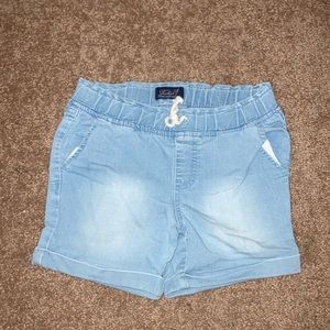 Blue Jean shorts with front and back pockets